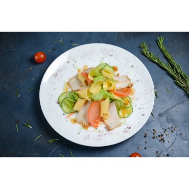 Салат из буженины с овощами в кисло-сладкой заправке, 150 гр.